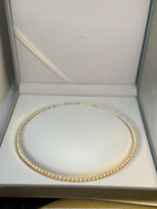 PEARL NECKLESS